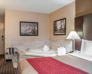 Suite, 1 King Bed, Non Smoking - Comfort Inn (Fort Erie)