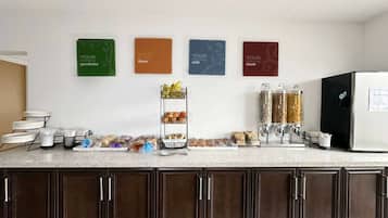 Free daily continental breakfast