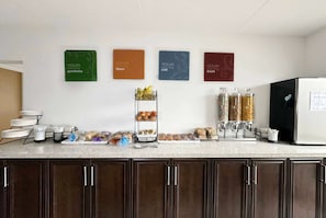 Free daily continental breakfast