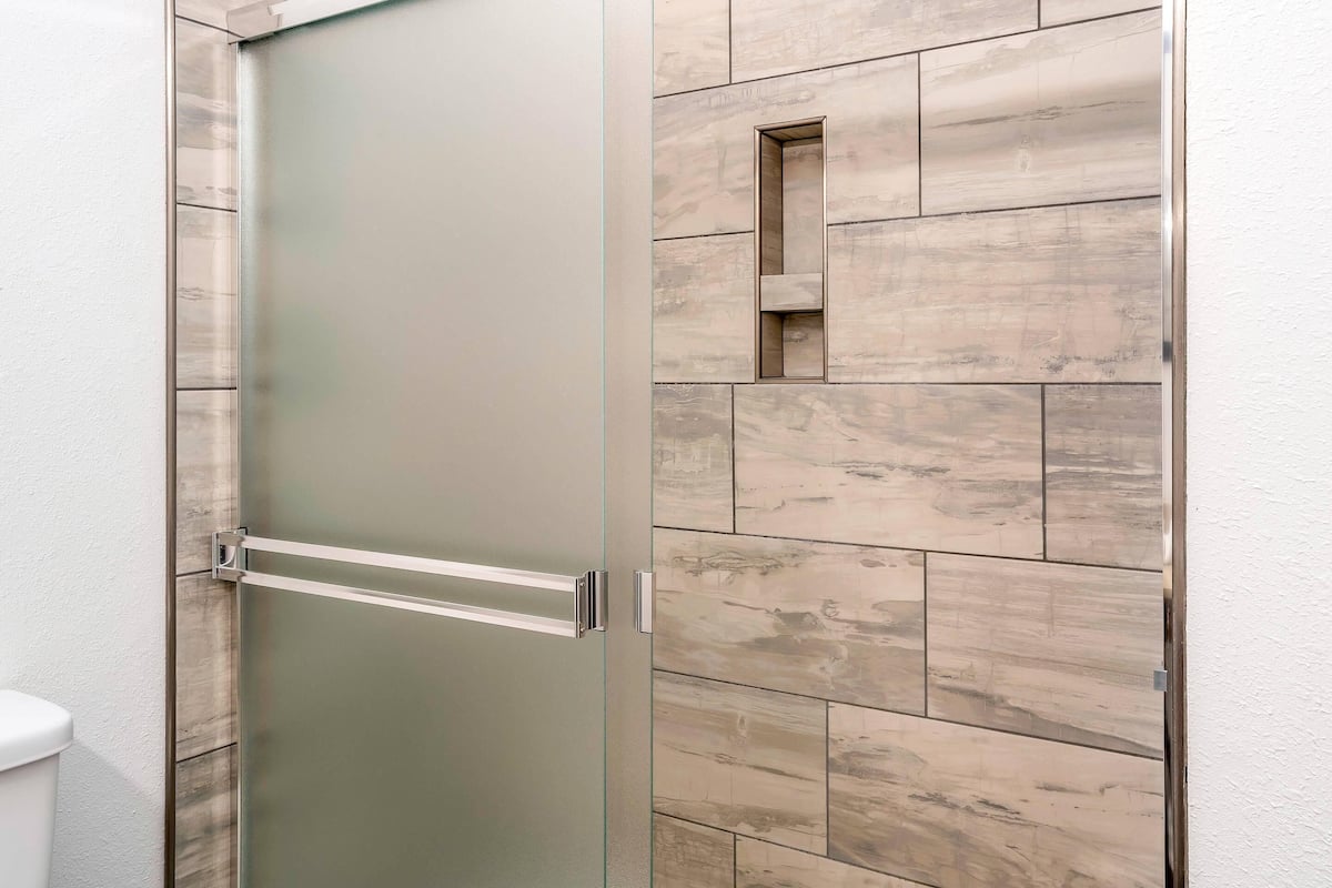 Standard Room, 1 King Bed, Non Smoking | Pillowtop beds, desk, laptop workspace, blackout drapes