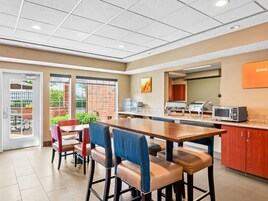 Free daily buffet breakfast