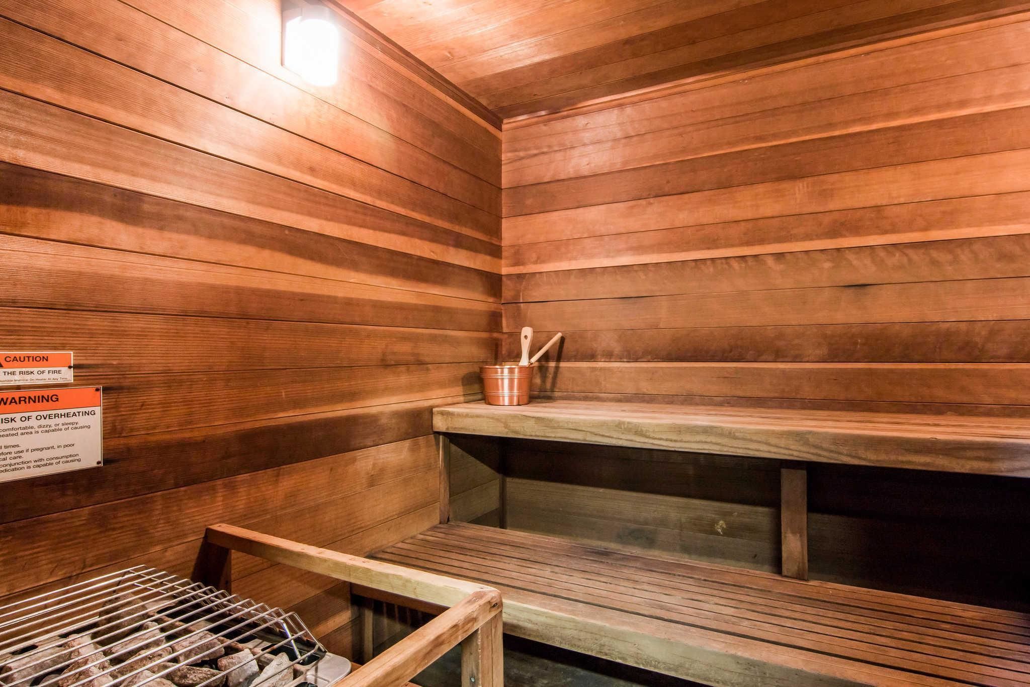 indoor pool, pool loungers