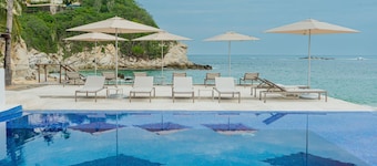 Camino Real Zaashila Huatulco
