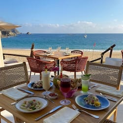 5 restaurants, breakfast, lunch, dinner served; international cuisine