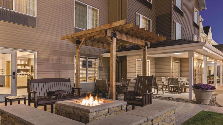 Country Inn & Suites by Radisson, Albert Lea - Austin