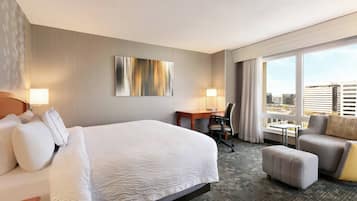 Room, 1 King Bed, City View | Hypo-allergenic bedding, desk, laptop workspace, blackout drapes