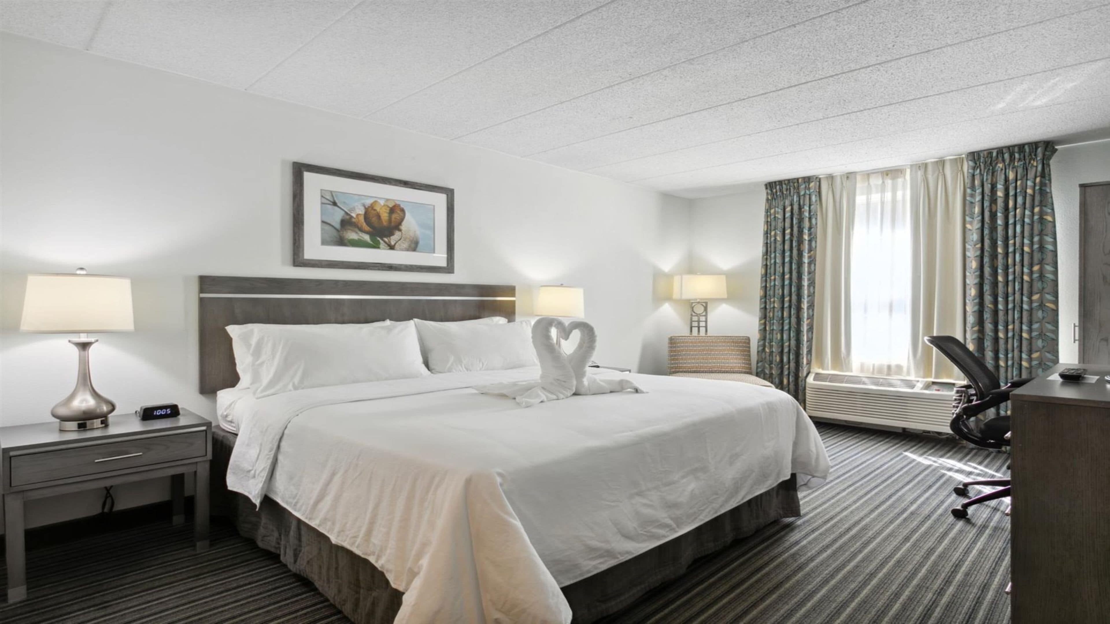 Egyptian cotton sheets, premium bedding, down comforters, desk
