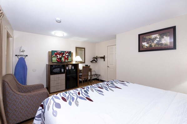 Superior Room, 1 King Bed (Larger Room, Smoke Free)
