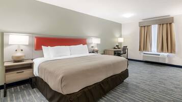 Standard Room, 1 King Bed, Non Smoking | Iron/ironing board, rollaway beds, free WiFi, bed sheets