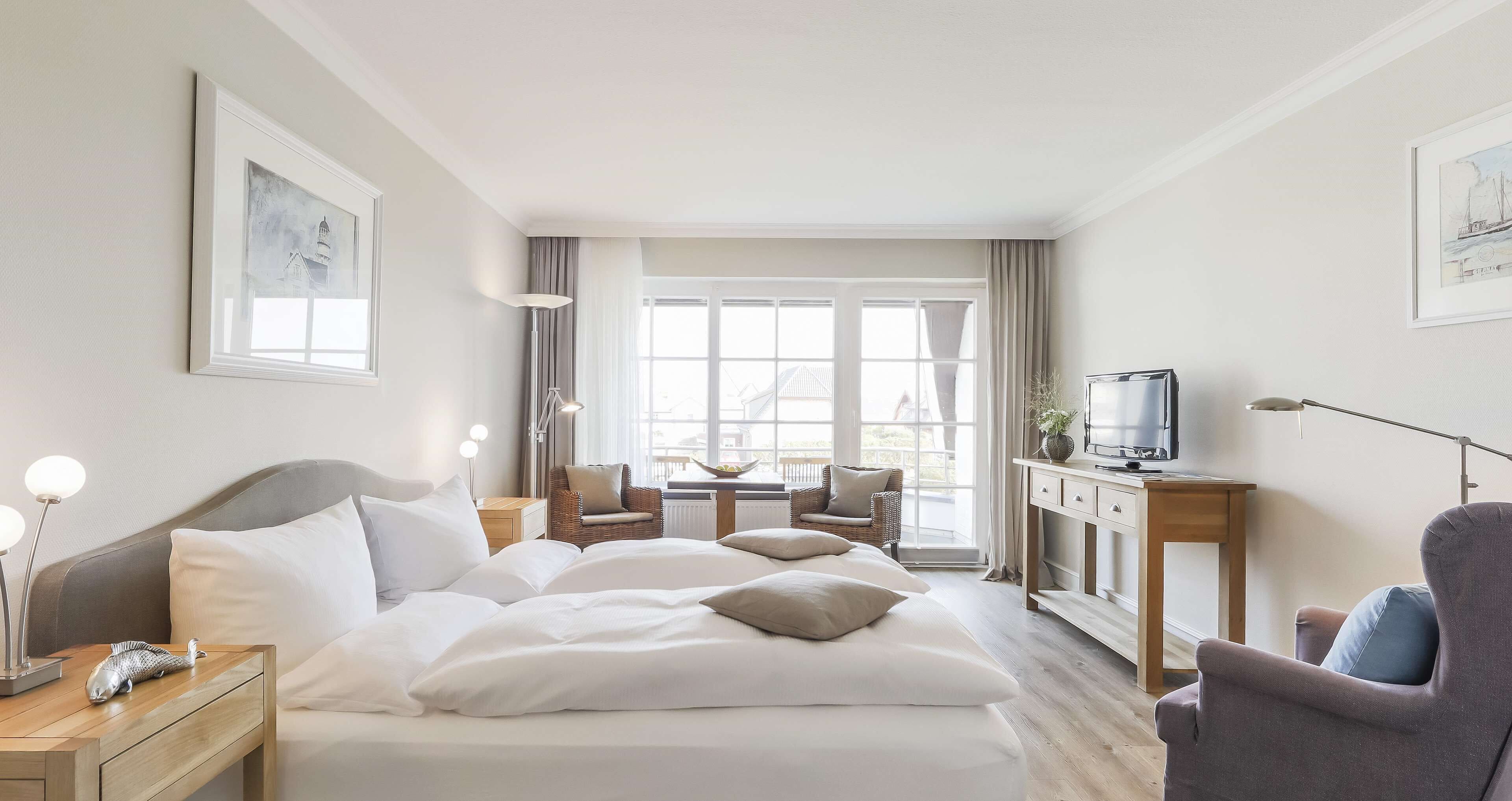 1 bedroom, hypo-allergenic bedding, in-room safe, soundproofing