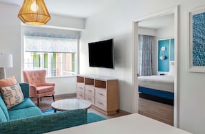 Suite, 1 King Bed
