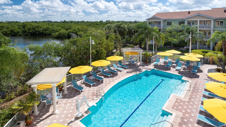 DoubleTree Suites by Hilton Naples