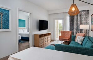Premium bedding, down duvets, pillow-top beds, in-room safe - DoubleTree Suites by Hilton Naples (Naples)
