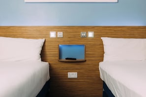 Standaard Twin kamer, 2 eenpersoonsbedden | Een strijkplank/strijkijzer, gratis wifi, beddengoed