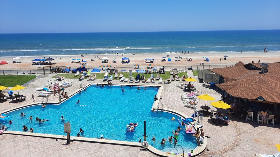 Hawaiian Inn Beach Resort