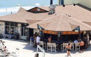 Lunch served - Hawaiian Inn Beach Resort (Daytona Beach Shores)