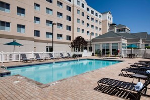 Outdoor pool, pool umbrellas, sun loungers