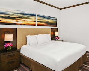 Room, 1 King Bed, Accessible, Bathtub | In-room safe, desk, iron/ironing board, free cots/infant beds