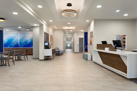 Lobby. Holiday Inn Express Hotel & Suites Fort Pierce West by IHG