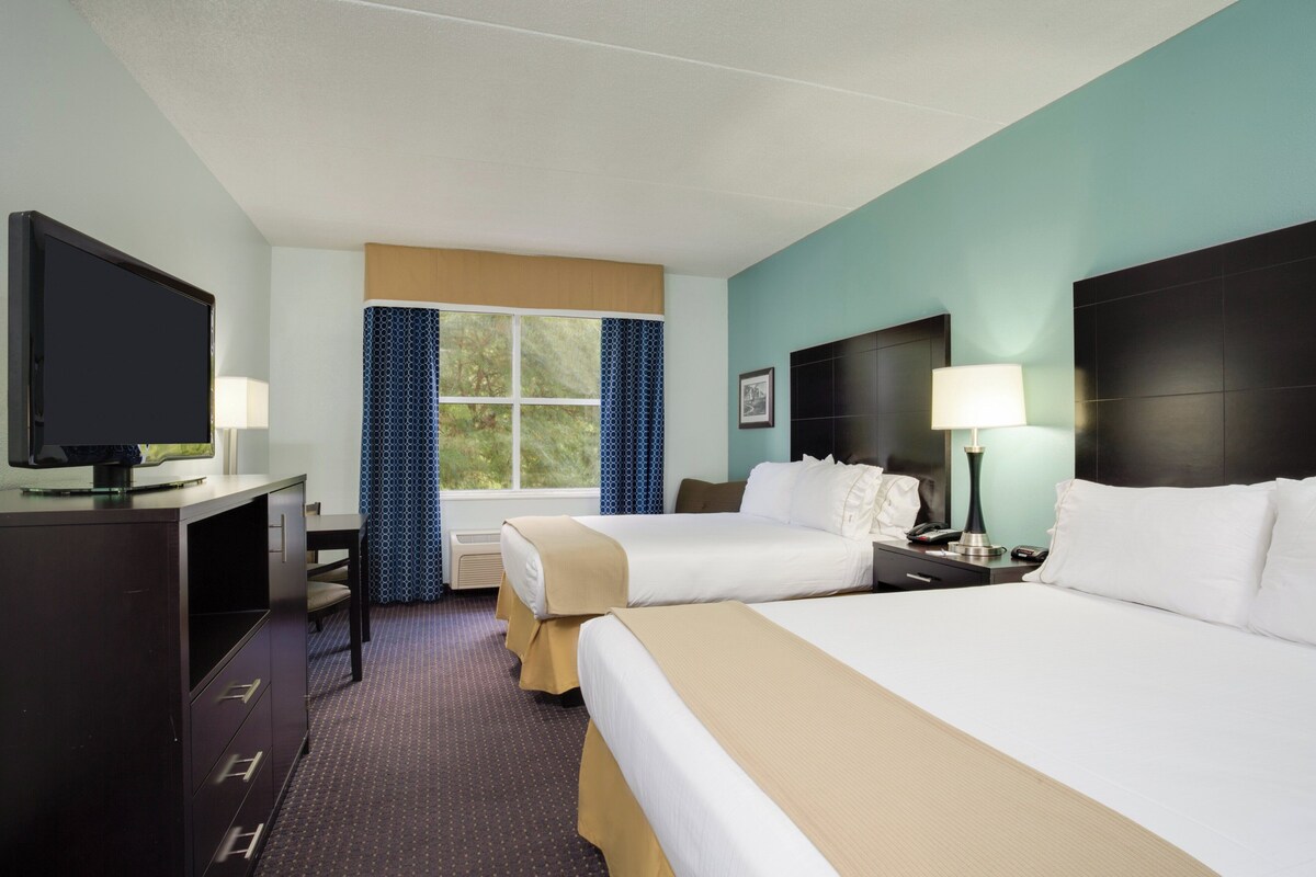 Standard Room, 2 Queen Beds (LEISURE) | In-room safe, desk, iron/ironing board, free WiFi