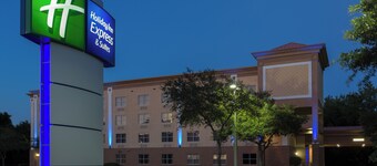 Holiday Inn Express Suites Plant City by IHG