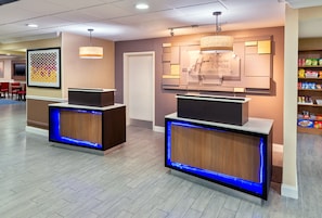 Interior entrance - Holiday Inn Express & Suites Naples North - Bonita Springs by IHG (Bonita Springs)