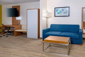 Premium bedding, in-room safe, desk, blackout curtains