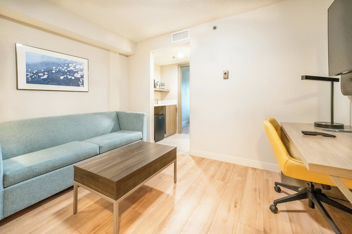 1 bedroom, individually furnished, desk, laptop workspace