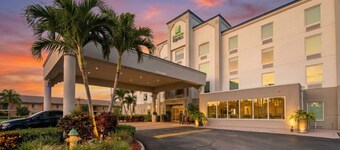 Holiday Inn Express Hotels & Suites Cocoa Beach by IHG