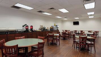 Free daily buffet breakfast