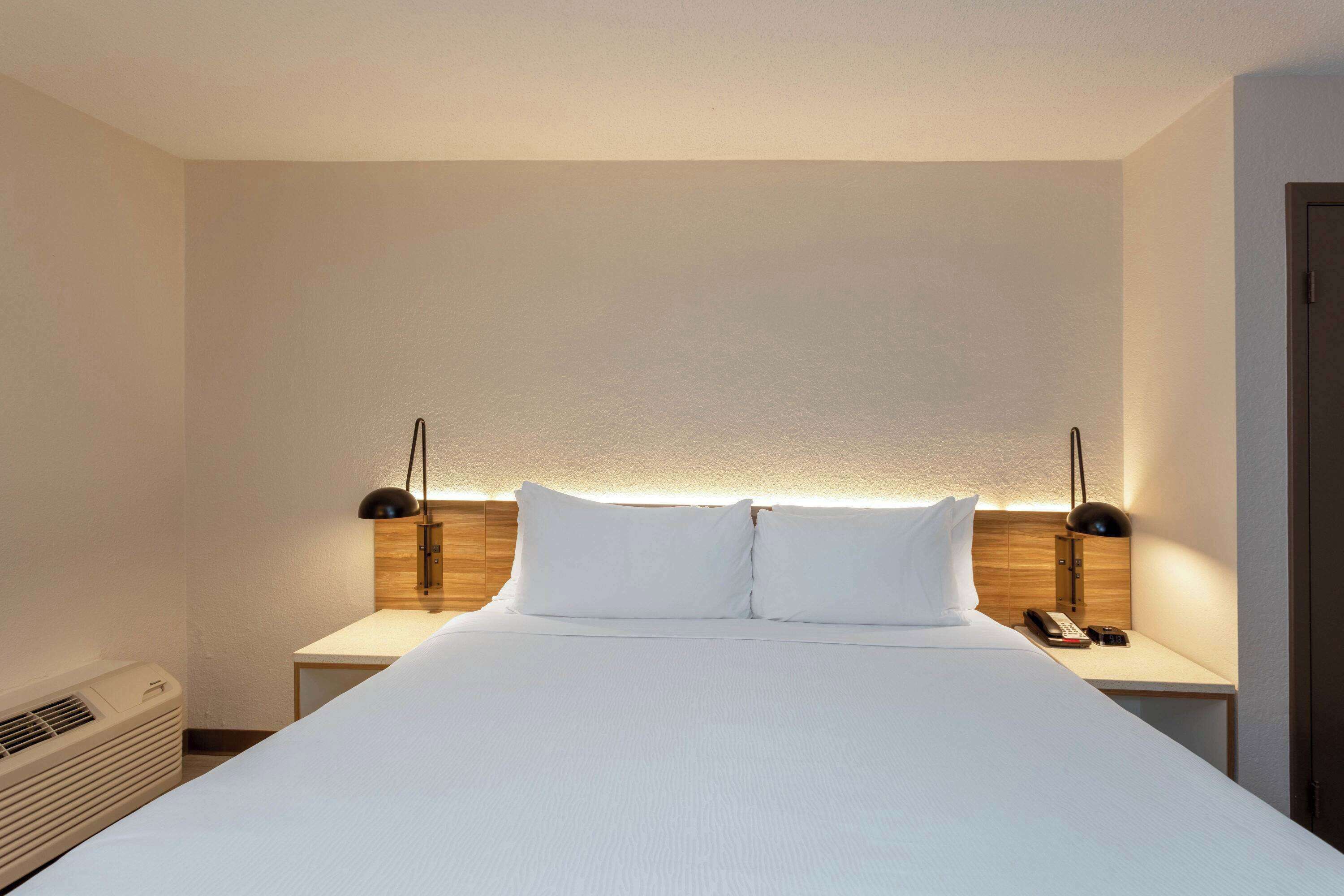 desk, blackout curtains, iron/ironing board, free wifi