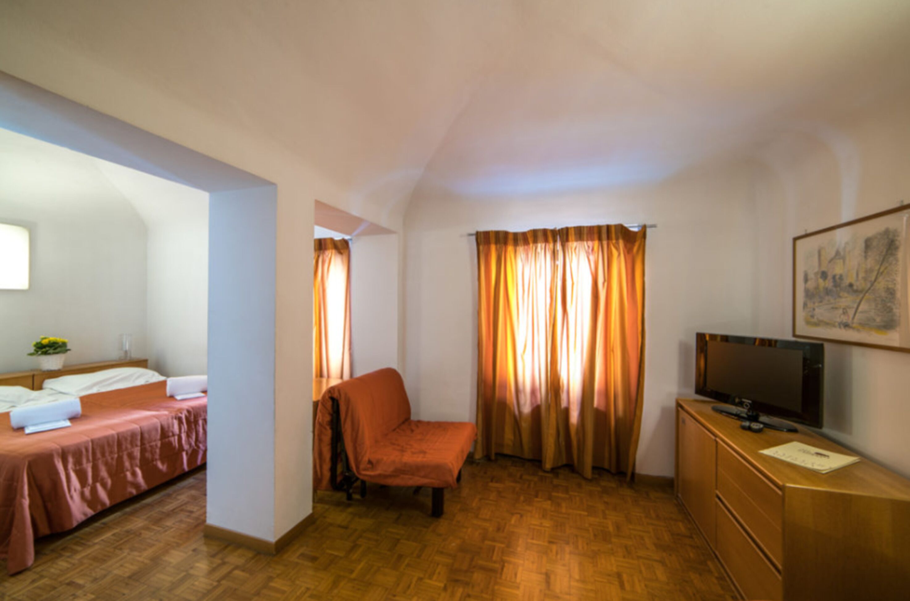 triple room | minibar, in-room safe, iron/ironing board, cots/infant beds