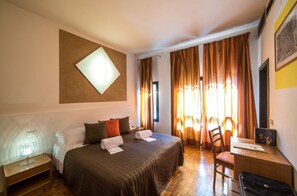 Een minibar, een kluis op de kamer, een strijkplank/strijkijzer