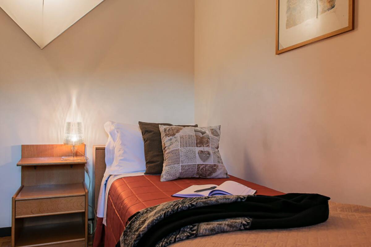 Single Room (Small) | Minibar, in-room safe, iron/ironing board (on request)