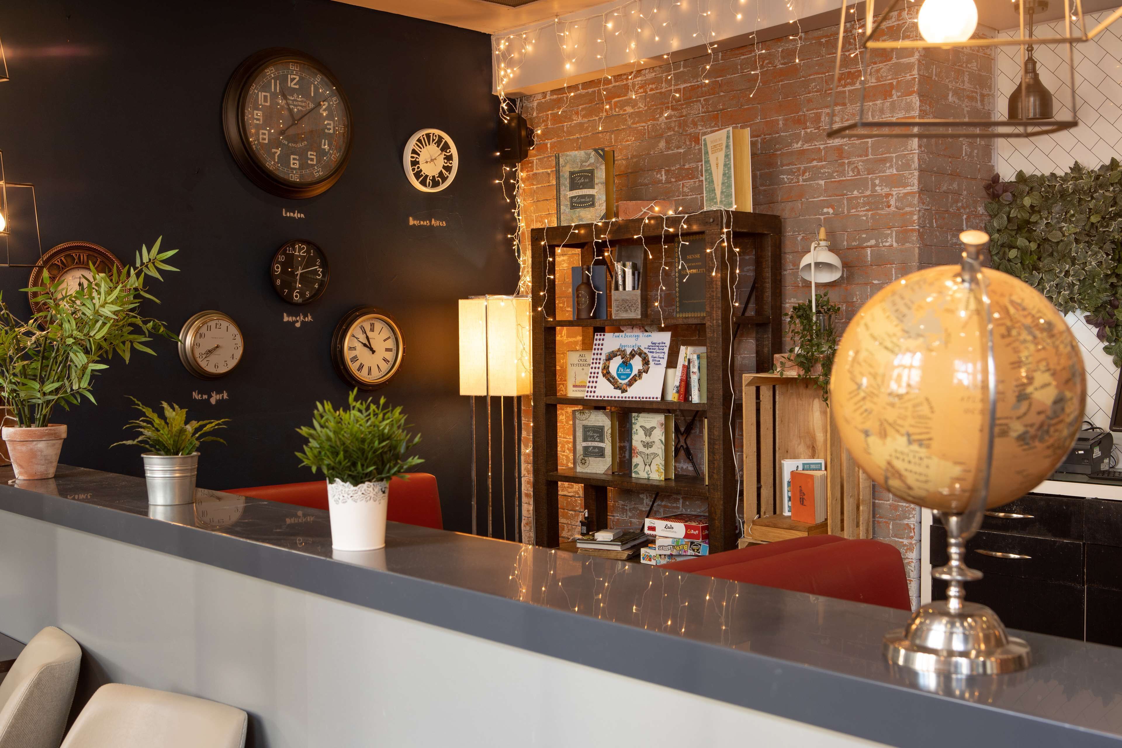 breakfast and dinner served, british cuisine