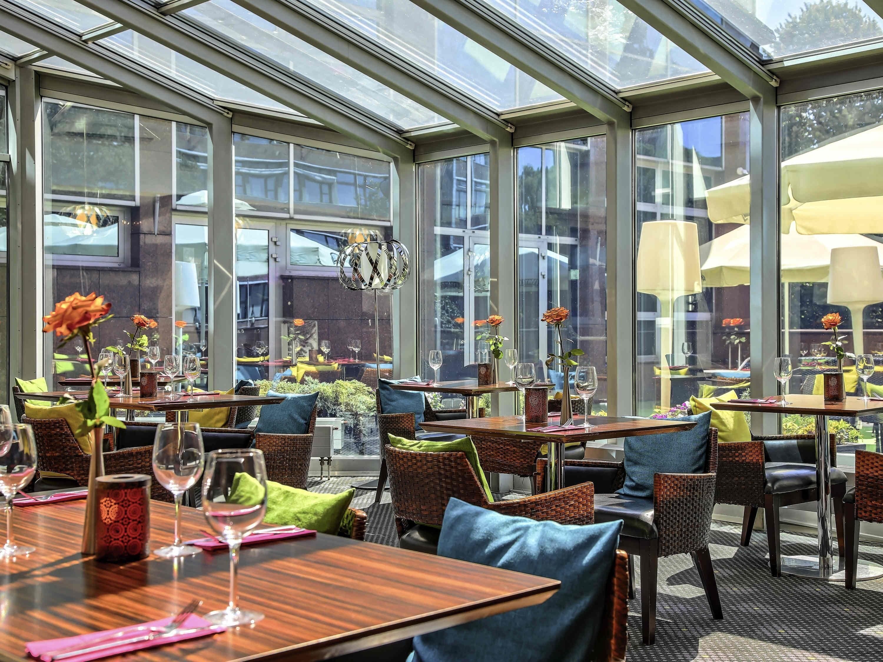 Der serveres frokost og aftensmad