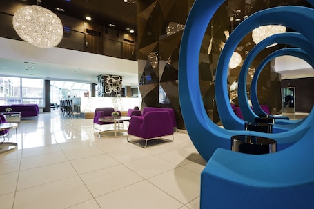 Lobby sitting area. Hotel Mercure Gdansk Stare Miasto
