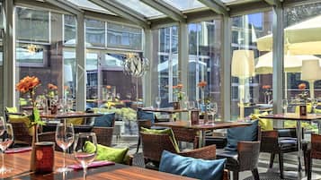 Se sirven almuerzos y cenas