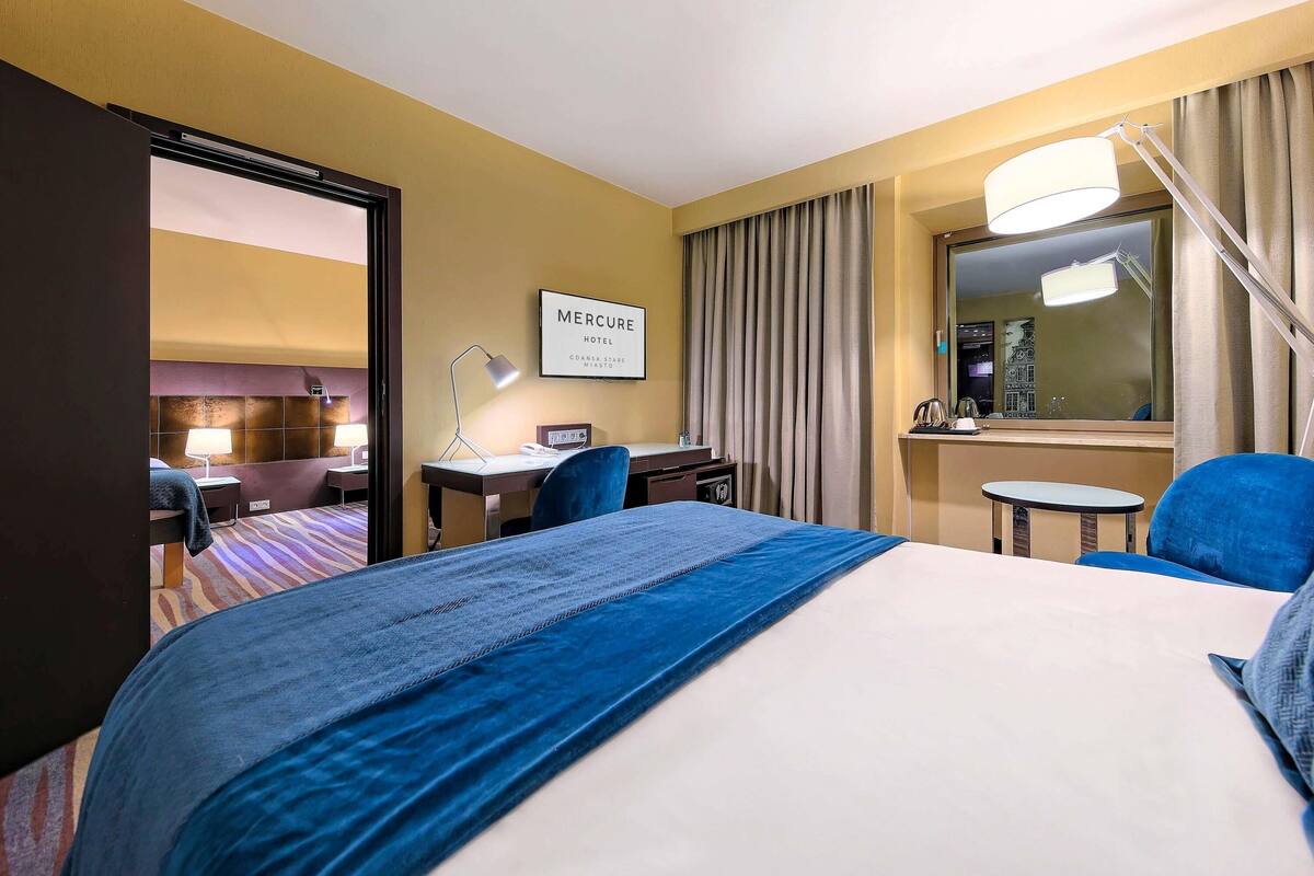 Family Apartment, Multiple Beds, Connecting Rooms (Comfortable) | 1 bedroom, minibar, in-room safe, desk