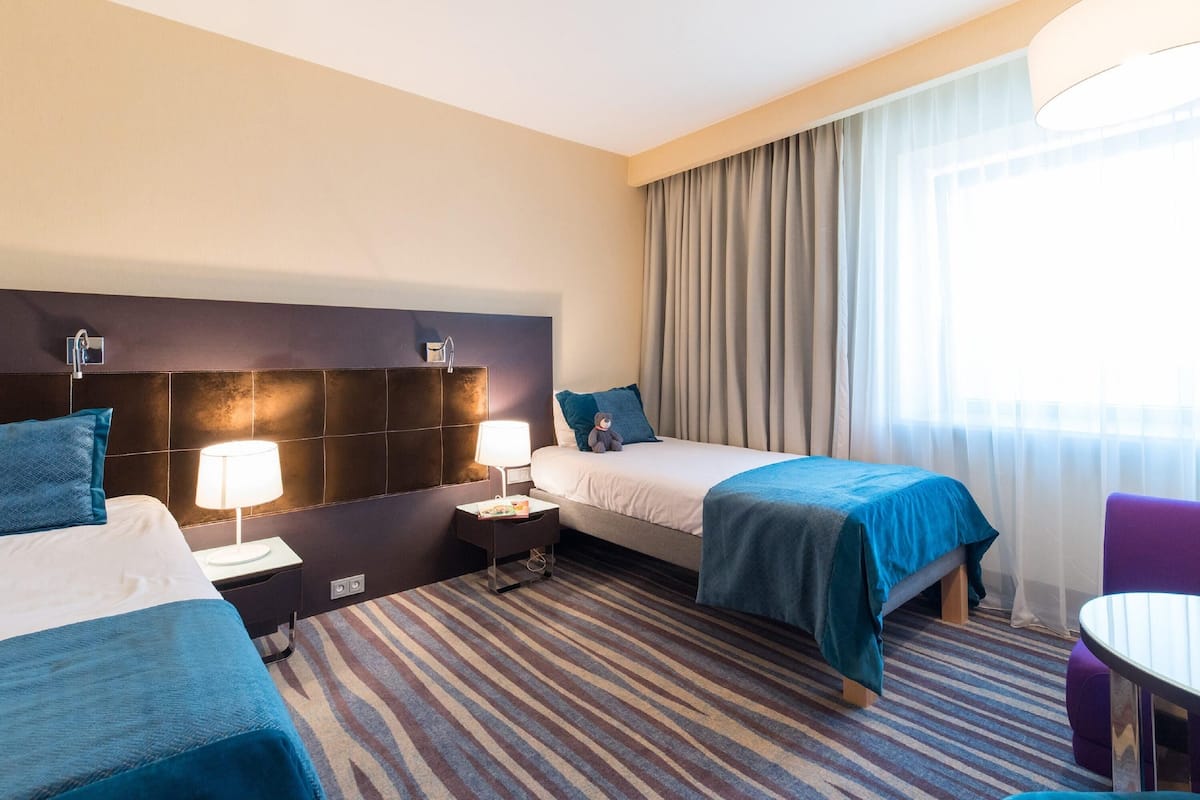 Departamento familiar, 2 camas matrimoniales, habitaciones conectadas (Comfortable) | 1 habitación, minibar y caja de seguridad en la habitación