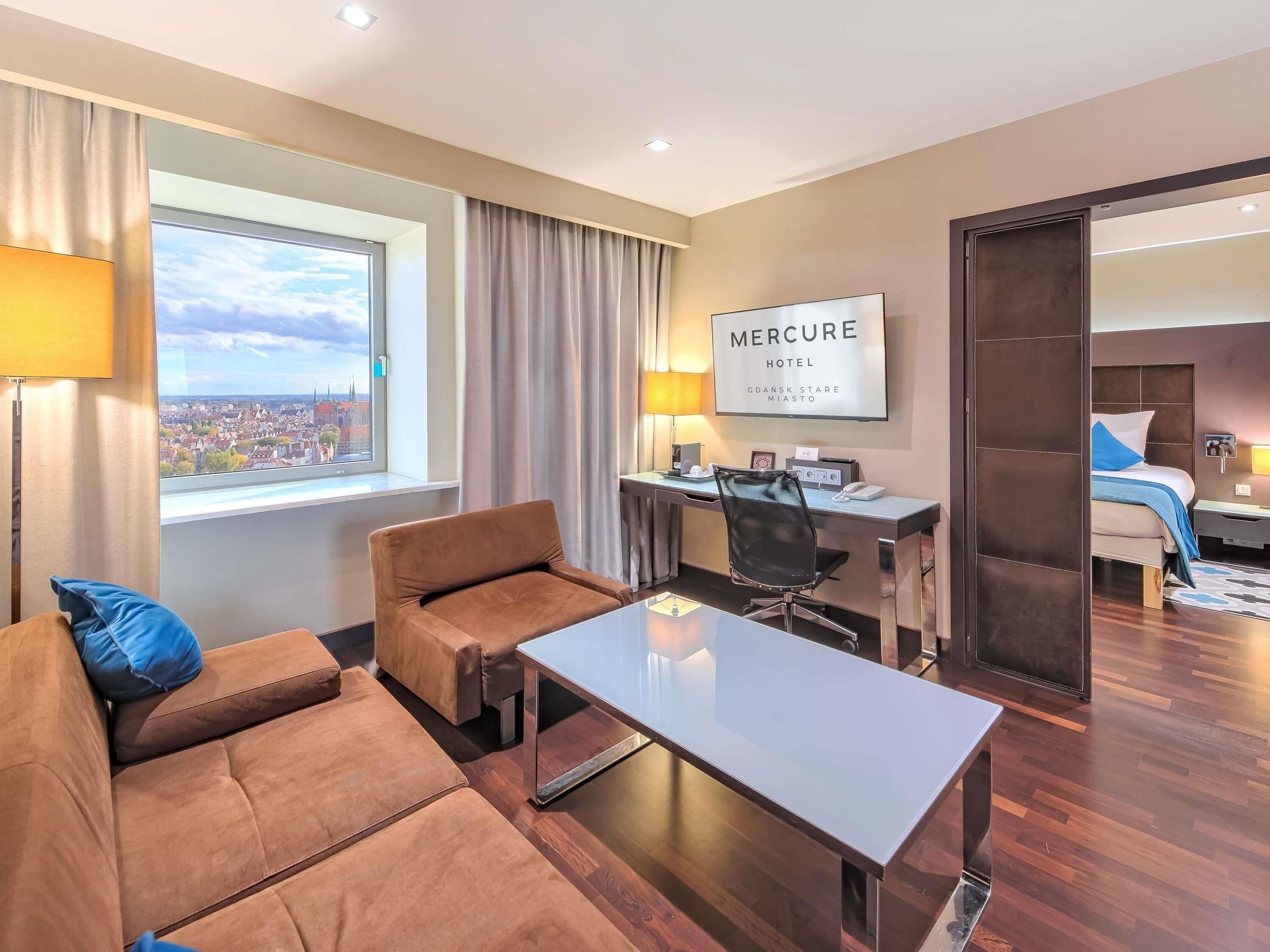 Suite, 1 cama de matrimonio | 1 dormitorio, minibar, caja fuerte y escritorio