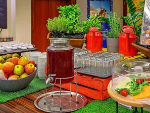 Daily buffet breakfast for a fee