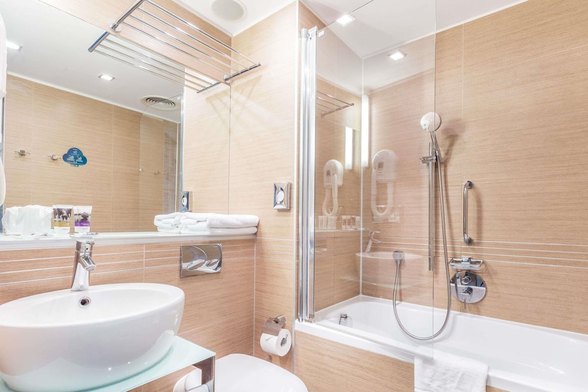 1 bedroom, minibar, in-room safe, individually furnished