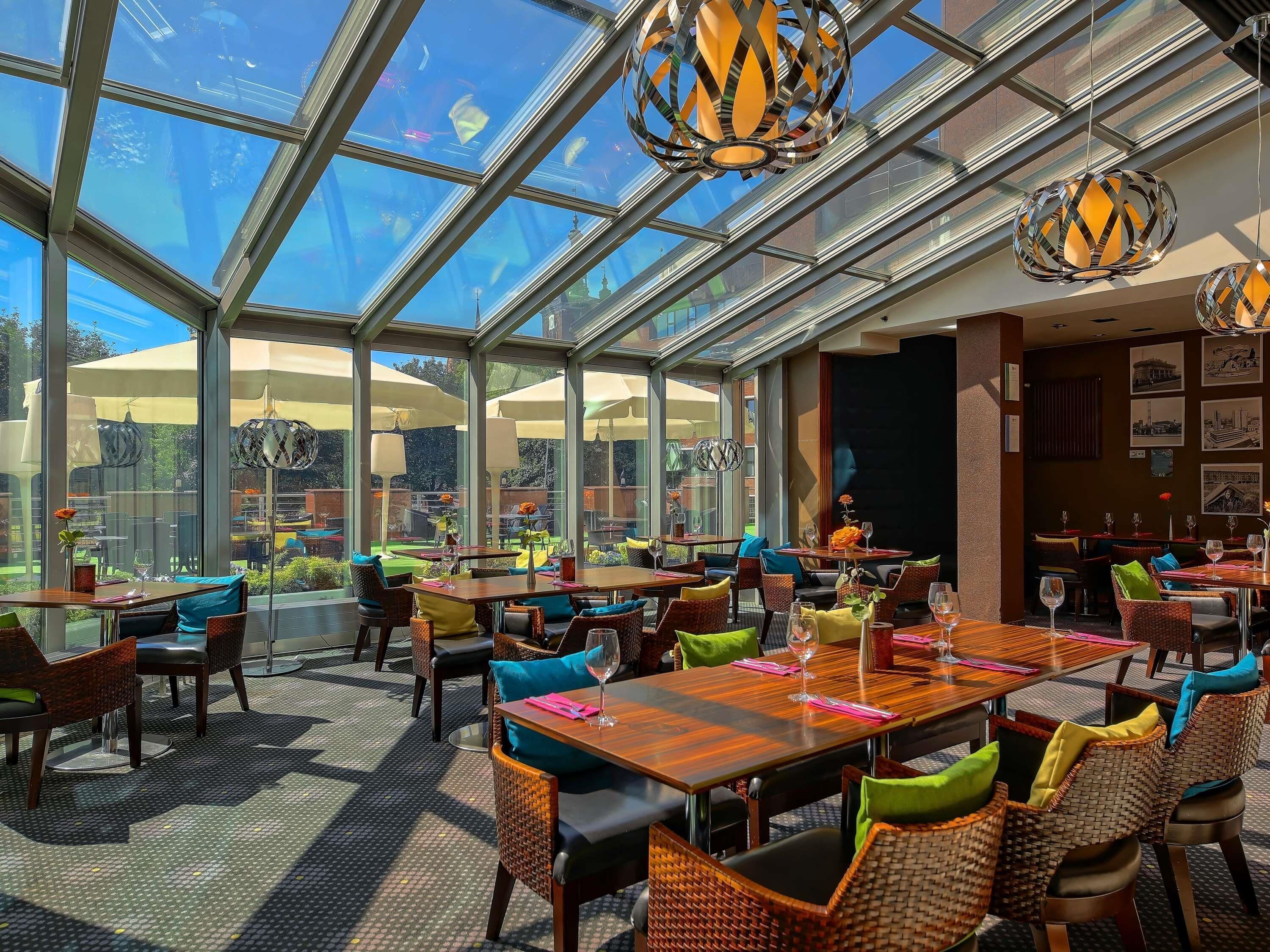 Tarjolla lounas ja illallinen