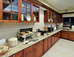 Free daily buffet breakfast