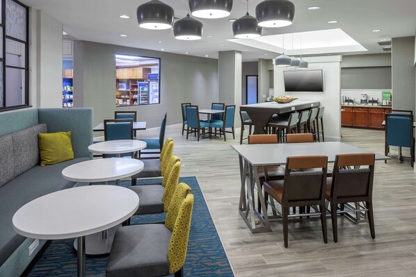 Restaurant - Hampton Inn & Suites by Hilton Miami-Doral/Dolphin Mall (Miami)