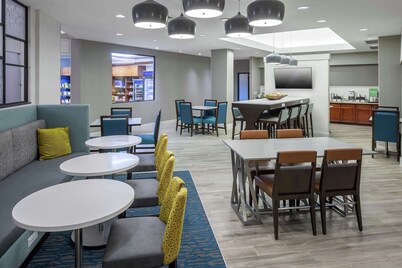 Hampton Inn & Suites by Hilton Miami-Doral/Dolphin Mall