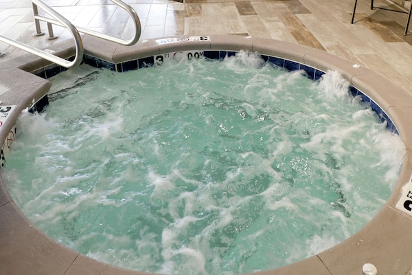 Bañera de hidromasaje exterior