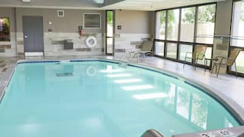 Indendørs pool