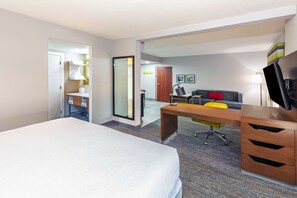 Suite, 1 King Bed, Non Smoking | In-room safe, desk, iron/ironing board, free cribs/infant beds